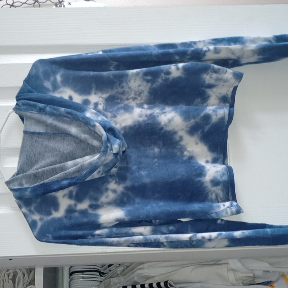 Tie dyed cropped hoodie